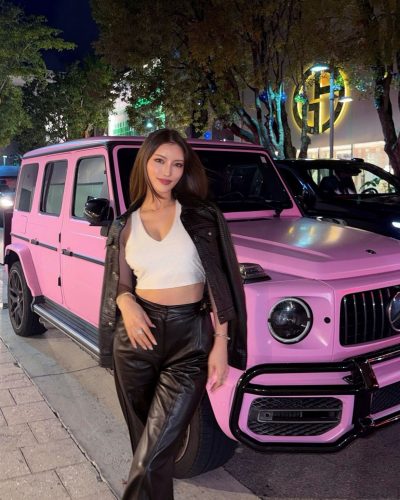 Mika Takeuchi – Chic Look With Pink Mercedes 2023