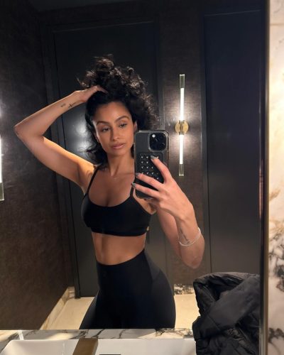 Nazanin Mandi – Chic Gym Looks In 2023