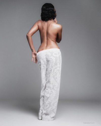 Nazanin Mandi spotted in stylish look during Instagram post