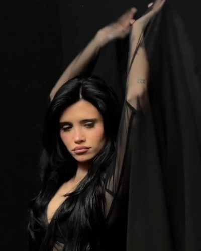 Nessa Barrett Fashion Show 2023 shot 4