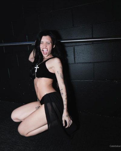 Nessa Barrett Fashion Show 2023 shot 8