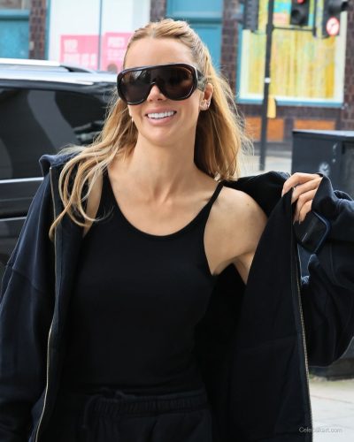 Olivia Attwood At London Radio Station, Fashion 2023 2