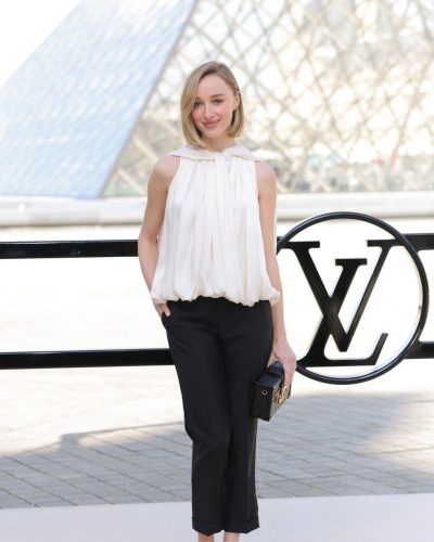 Phoebe Dynevor turns heads in stylish look