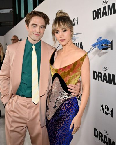 Robert Pattinson looks stunning in stylish look