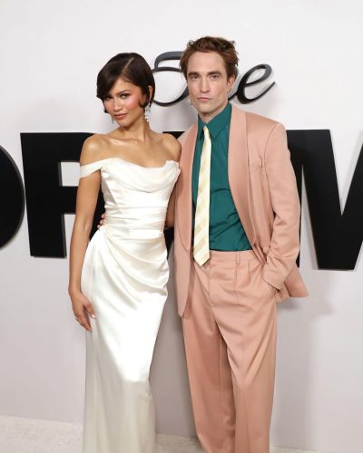 Robert Pattinson wearing stylish look at premiere 2023