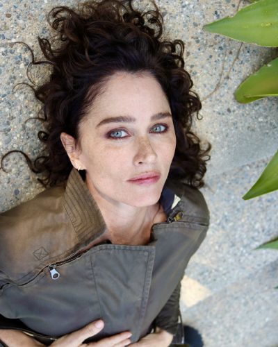 Robin Tunney showcases blue dress