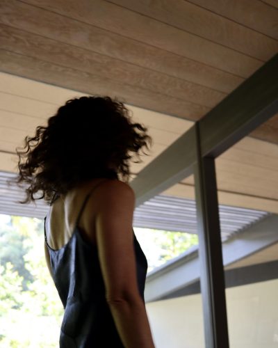 Robin Tunney looks stunning in blue dress