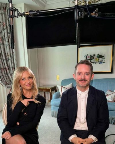 Sarah Michelle Gellar sophisticated black dress for special occasion