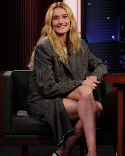 Sarah Pidgeon fashionable gray blazer with cream shirt underneath