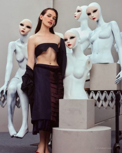 Victoria Pedretti showcases stylish look