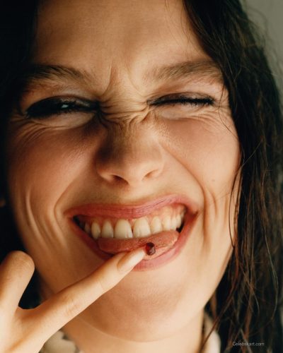 Victoria Pedretti photo image 5