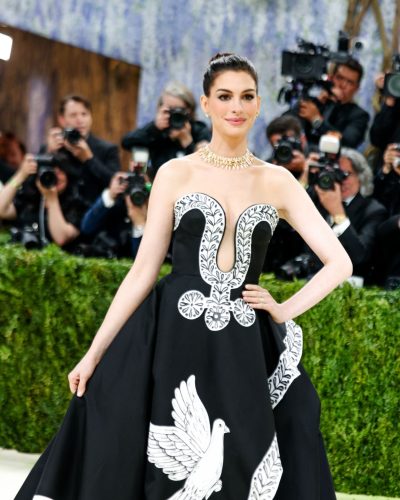 Anne Hathaway photo image 4