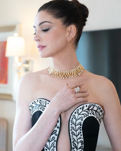 Anne Hathaway Dazzles In Bvlgari Jewelry For 2026 Met Gala Photoshoot