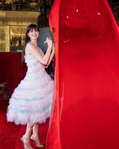 Anne Hathaway at The Devil Wears Prada 2 Premiere image 2