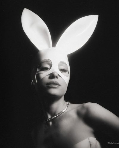 Ariana Grande photo image 2
