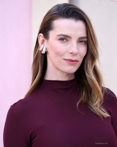 Betty Gilpin at Office Romance Premiere image 2