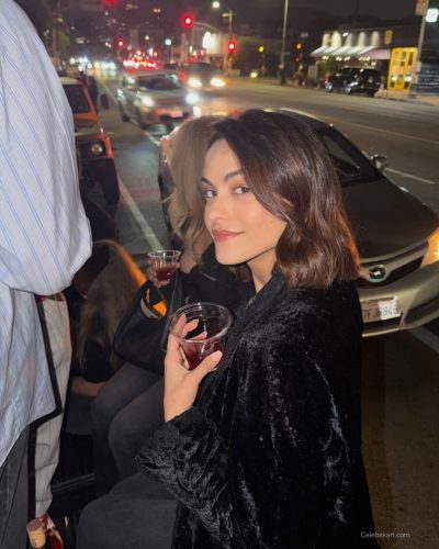 Camila Mendes photo image 4