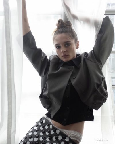 Charlotte Lawrence photo image 4