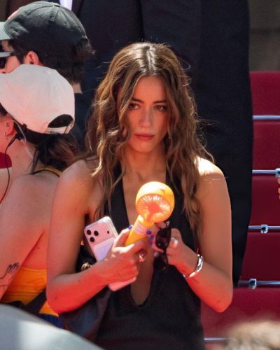 Chloe Bennet photo image 2