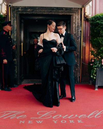 Claire Foy photo image 3