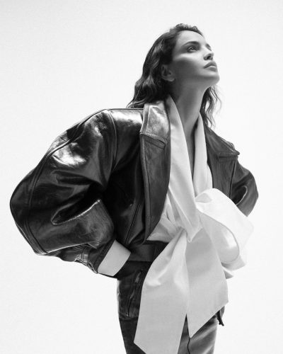 Eiza Gonzalez photo image 3