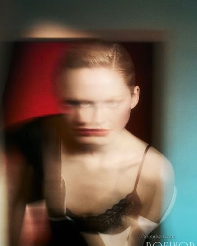 Emma Laird photo image 3