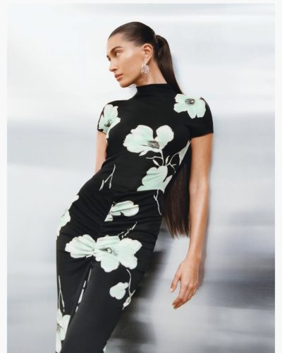 Hailey Bieber photo image 4