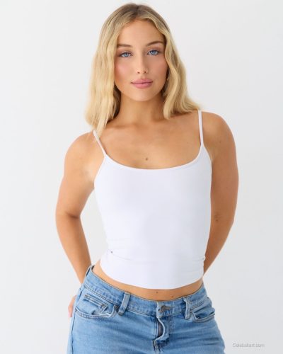 Heloise Huthart Shines In White Top And Denim At Photoshoot 2026