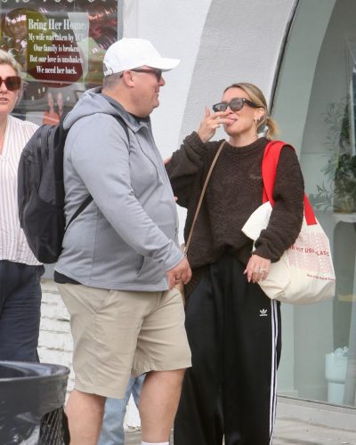 Hilary Duff photo image 3