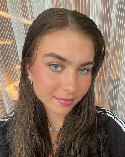 Iva Jovic Shines In Black Jacket And Fresh Makeup On Instagram 2026