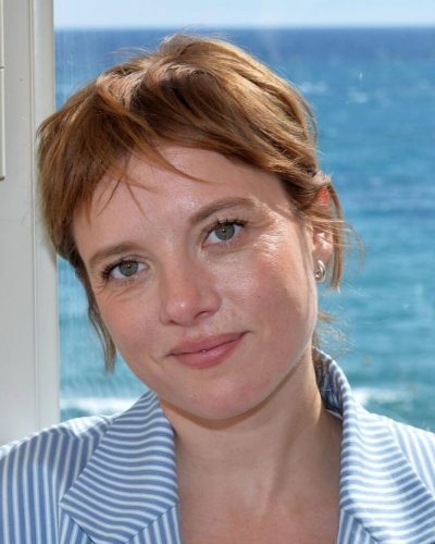 Jella Haase photo image 3