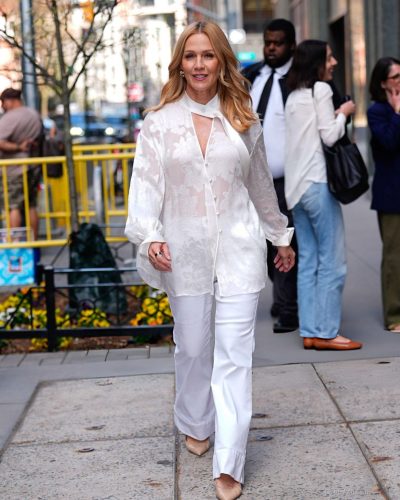 Jennie Garth photo image 6