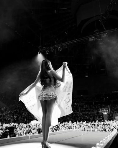 Madison Beer photo image 5