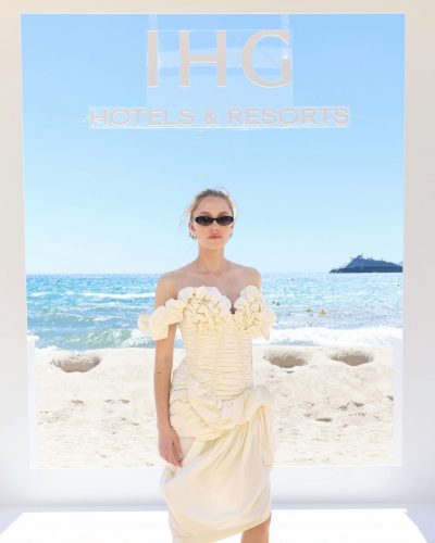 Maika Monroe Dazzles In Cream Dress At Cannes 2026 Vanity Fair Lunch