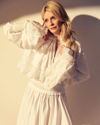 Mischa Barton photo image 4