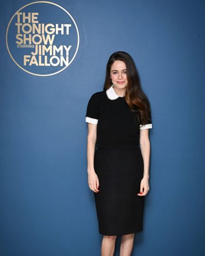 Molly Gordon Dazzles In Black Ensemble On Tonight Show 2026