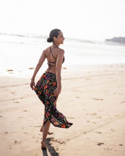 Nazanin Mandi photo image 4