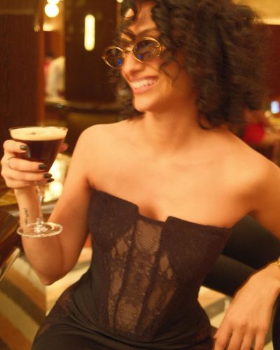 Nazanin Mandi photo image 2