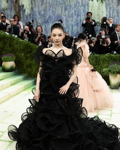 NINGNING Dazzles In Black Ruffled Gown At 2026 Met Gala
