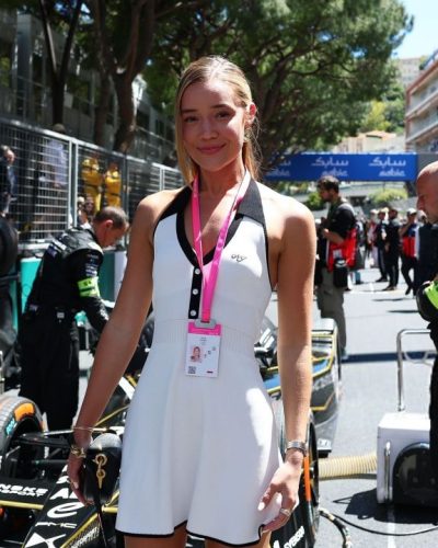 Olivia Ponton photo image 2