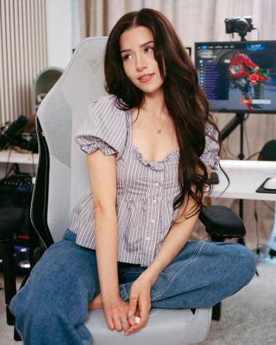 Pokimane photo image 3