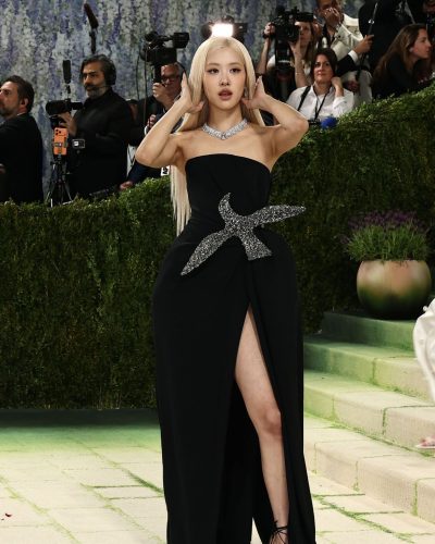 ROSE Dazzles In Black At The 2026 Met Gala In NYC