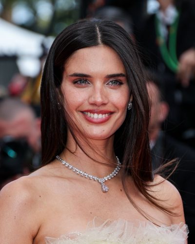 Sara Sampaio photo image 3