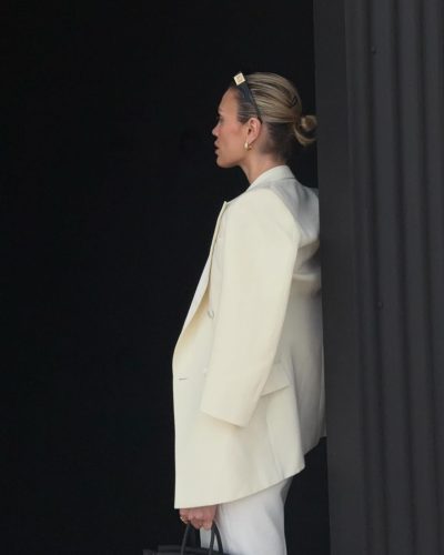 Wallis Day photo image 3