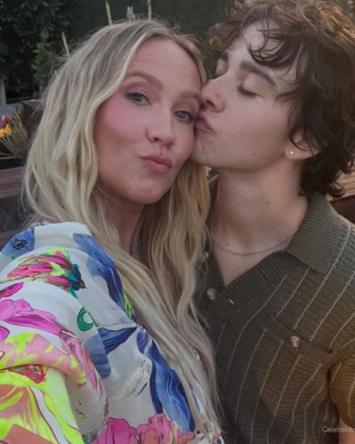Anna Camp photo image 5