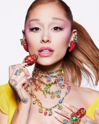 Ariana Grande photo image 2