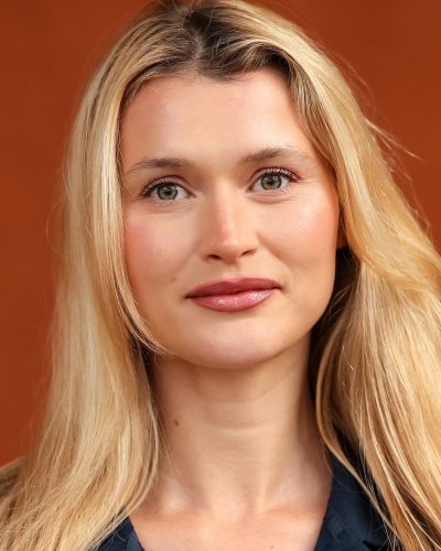 Chloe Lecareux photo image 3