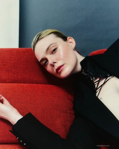 Elle Fanning photo image 2