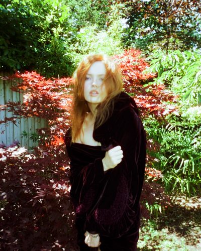Ellie Bamber photo image 4