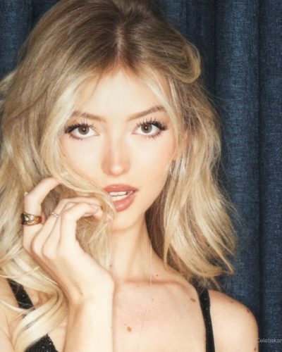 Emily Dobson photo image 3